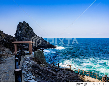 京都北部の突き出た半島で丹後松島と呼ばれている絶景ポイント 犬ヶ岬展望所　釣りポイント 38924840