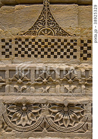 Carving details on outer wall of Nagina Masjid Carving details on outer wall of Nagina Masjid 38925329