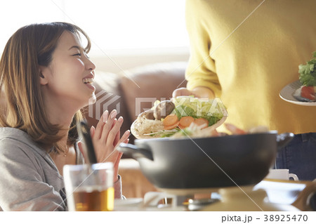 鍋パーティー　女子会 38925470