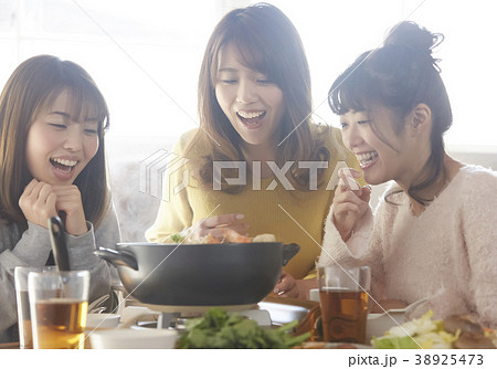 鍋パーティー　女子会 38925473