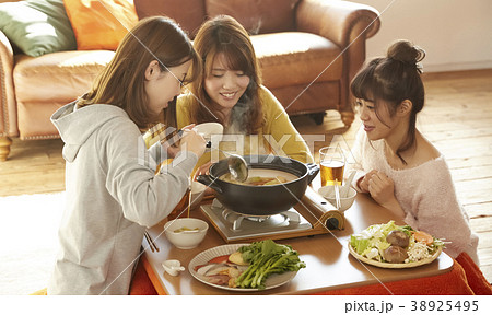鍋パーティー　女子会 38925495