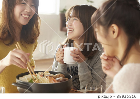 鍋パーティー　女子会 38925516