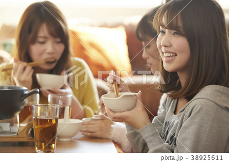 鍋パーティー　女子会 38925611