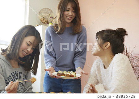 たこ焼きパーティー　女子会 38925728