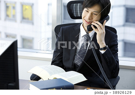 若い弁護士 若い弁護士 38926129