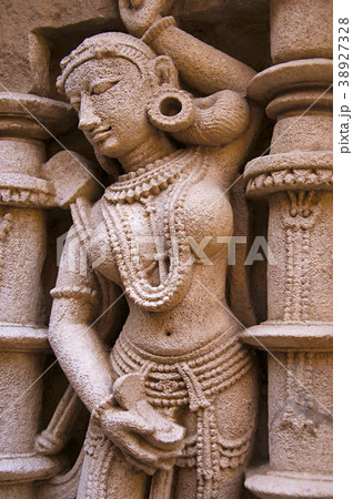 Carved idol on the inner wall of Rani ki vav Carved idol on the inner wall of Rani ki vav 38927328