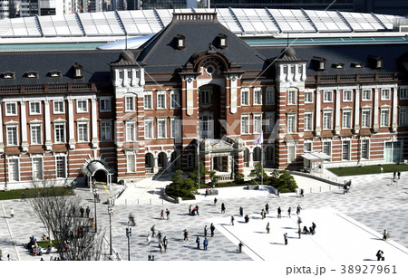 日本の東京都市景観　東京駅丸の内駅前広場リニューアル。関連P検索は東京駅前リニューアル風景写真 38927961