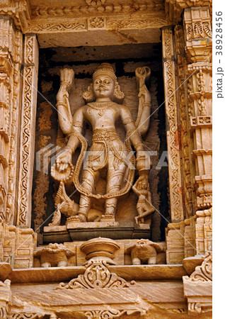 Carved idol on the outer wall, Hatkeshwar Mahadev Carved idol on the outer wall, Hatkeshwar Mahadev 38928456