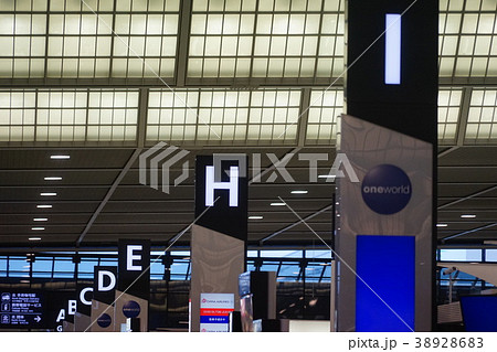 3月 成田国際空港19第二ターミナル出発ロビー 3月 成田国際空港19第二ターミナル出発ロビー 38928683