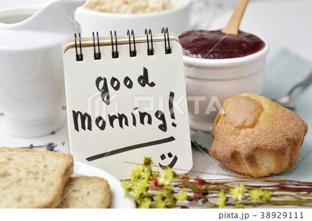 breakfast and text good morning in a note - Stock Photo [38929111] - PIXTA