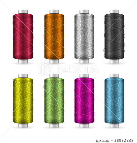 Thread Spool Set. Bright Plastic Bobbin. Isolated 38932838