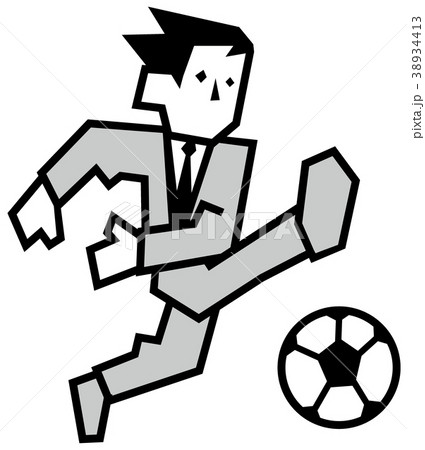 サッカーのシュートをするビジネスマン 38934413