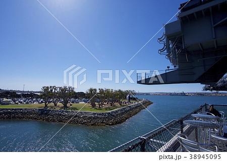 アメリカ合衆国カリフォルニア州サンディエゴのUSSミッドウェイ博物館からの眺め アメリカ合衆国カリフォルニア州サンディエゴのUSSミッドウェイ博物館からの眺め 38945095