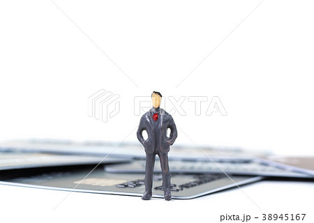 Figure miniature businessman with credit card Figure miniature businessman with credit card 38945167