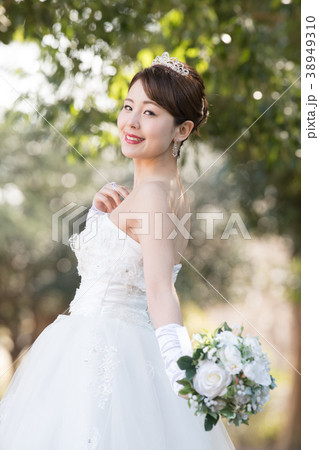 ウエディングドレスの女性 ブライダル 花嫁の写真素材 [38949310] - PIXTA