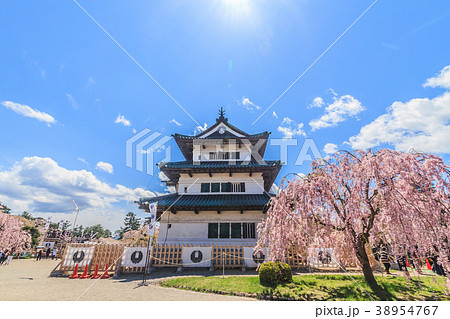 移転後の弘前城の天守の風景 38954767