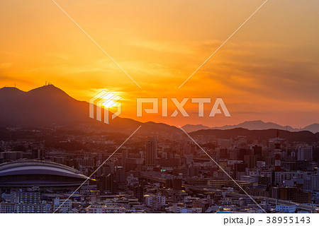 北九州市の夕焼け【福岡県】 北九州市の夕焼け【福岡県】 38955143