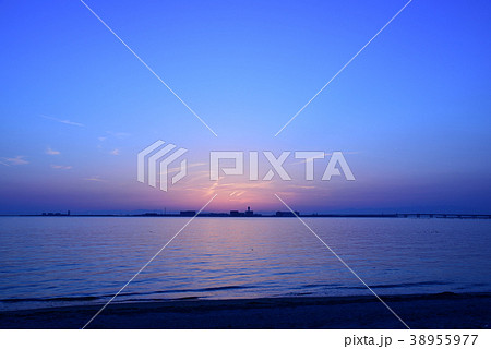 <夕日> 中部国際空港 セントレア <夕日> 中部国際空港 セントレア 38955977