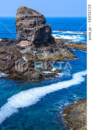 壱岐島 牧崎園地 微笑むゴリラ岩 【長崎県壱岐市】 壱岐島 牧崎園地 微笑むゴリラ岩 【長崎県壱岐市】 38956729