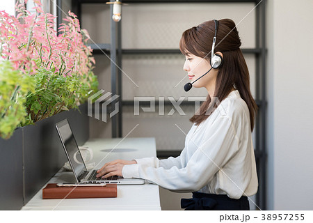 WEB会議イメージ 38957255