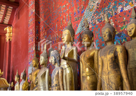 Buddha statues at Wat Xieng Thong in Luang Prabang 38957940