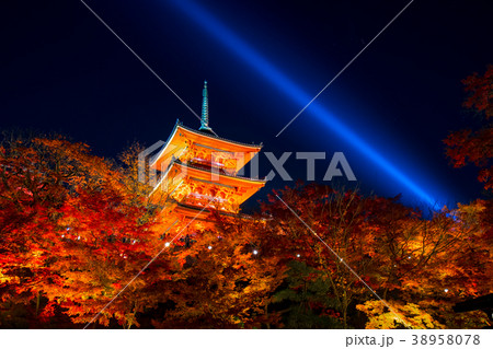 清水寺の紅葉 清水寺の紅葉 38958078