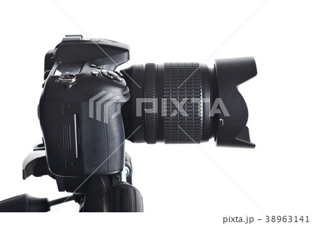 SLR camera isolated on white 38963141
