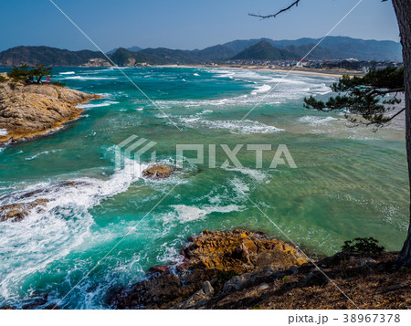 鳥取県の絶景ジオパーク　必見の美しい浦富海岸　山陰海岸国立公園　世界ジオパーク 38967378