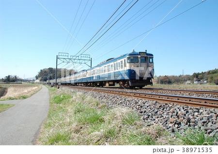 昔懐かしいスカ色の113系 38971535