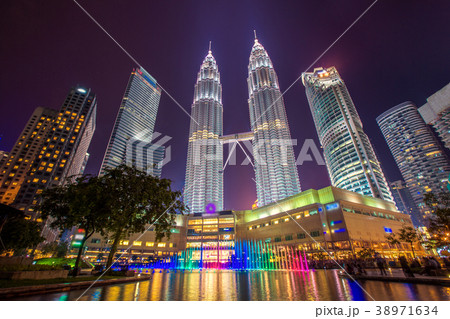 Cityscape of Kuala lumpur city on night time Cityscape of Kuala lumpur city on night time 38971634