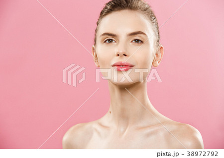 Beauty Spa Concept - Caucasian Woman with perfect 38972792