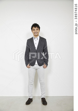 男性　ポートレート 38974816