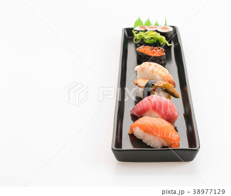 mixed sushi set - japanese food mixed sushi set - japanese food 38977129