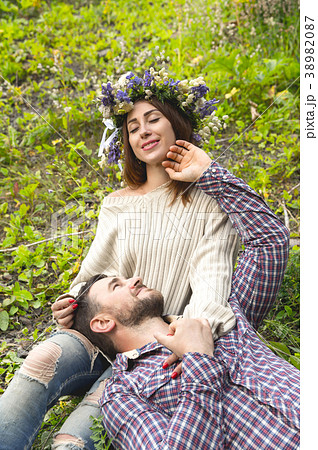 A loving couple of hipsters on walks 38982087
