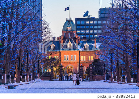 北海道の冬　北海道道庁ライトアップイベント 38982413