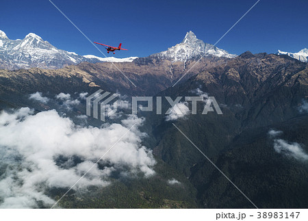 Ultralight plane flies over Pokhara and Annapurna 38983147