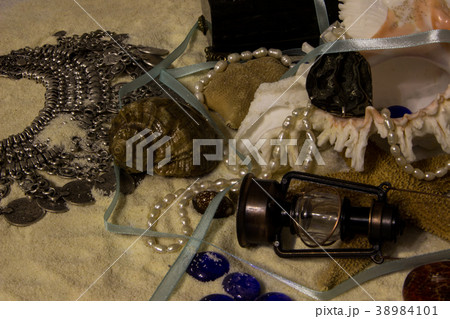 Shells, starfish, decorations 38984101
