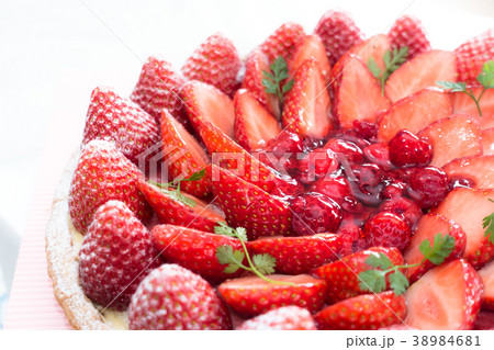 いちごのタルト　クローズアップ 38984681