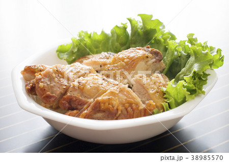 鶏もも肉塩焼き 38985570