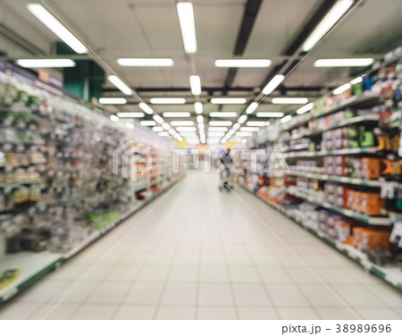blurred supermarket aisle 38989696