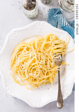 Italian pasta with pecorino cheese Italian pasta with pecorino cheese 38990162