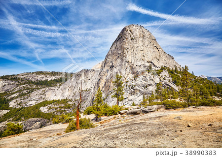 Mountain landscape in the Yosemite National Park. Mountain landscape in the Yosemite National Park. 38990383