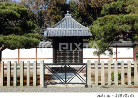 京都　鳥羽天皇安楽寿院陵 38990538