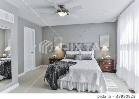 Bedroom old fashioned interior 38990928