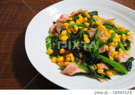 ほうれん草のソテー 38993328