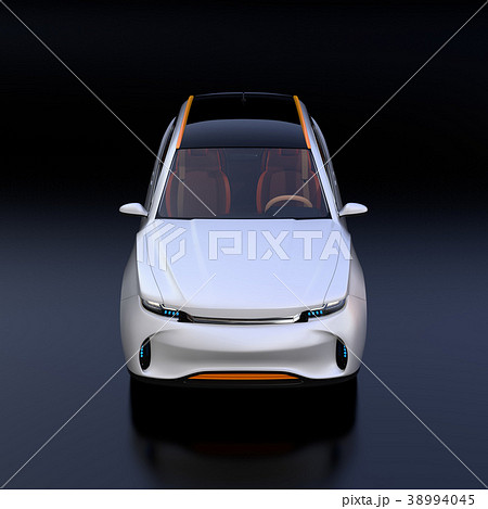 黒背景にシルバー色の電動SUVの正面イメージ 38994045