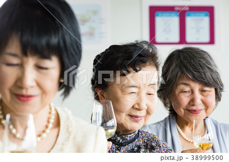 シニア向けワインセミナー 38999500