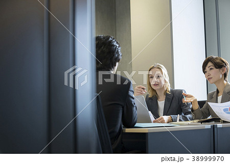 グローバル ミーティングイメージ ビジネス英語 グローバル ミーティングイメージ ビジネス英語 38999970