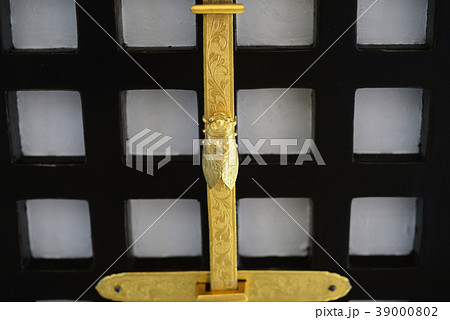 大覚寺宸殿篰戸の装飾金具-2 39000802