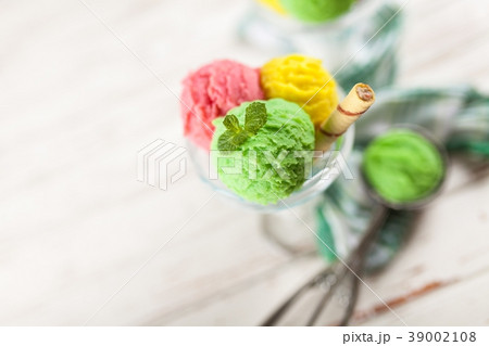 Ice cream vase 39002108